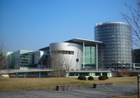 F&uuml;hrungen f&uuml;r Kinder in der Gl&auml;sernen Manufaktur gleich neben der Dresdner Parkeisenbahn